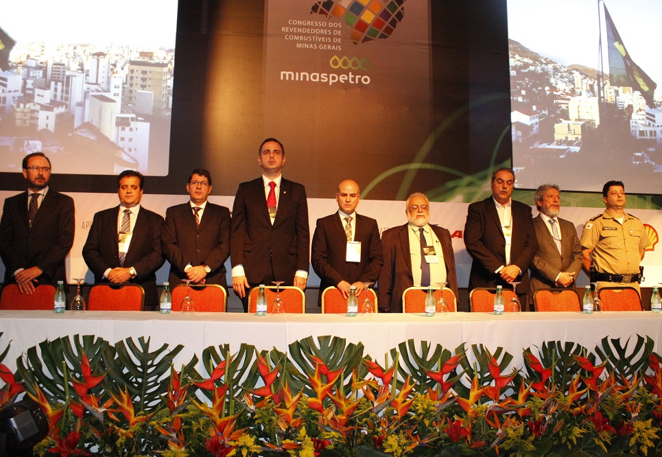 Diretor-Geral do Ipem-MG, Fernando Sette, e presidente do Inmetro, Carlos Augusto de Azevedo, participaram da solenidade de abertura do Congresso. Foto: Lucas Silva / Ipem-MG