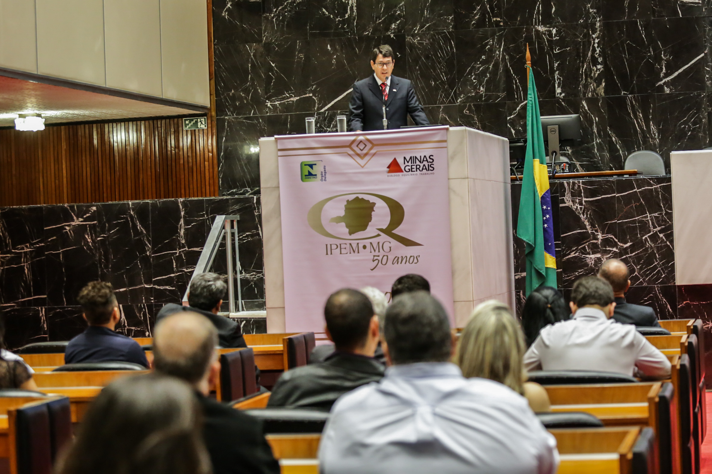 Diretor-Geral do Ipem-MG, Fernando Sette, durante discurso dos 50 anos do Ipem-MG, na ALMG.  