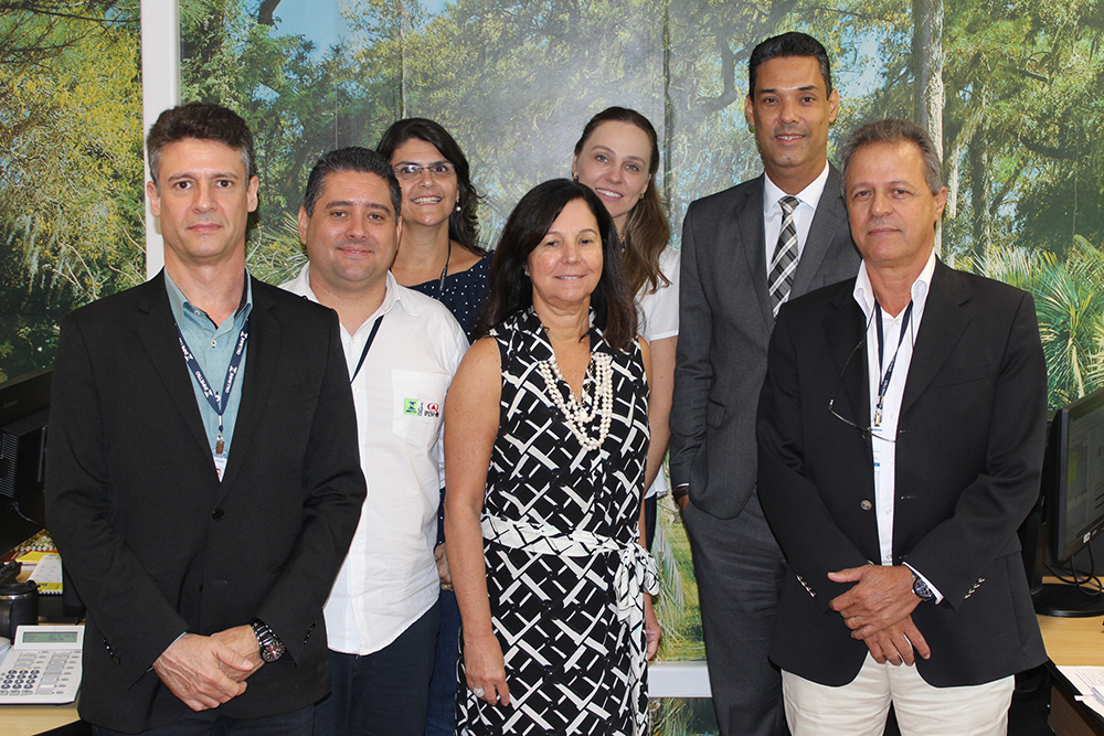 Da esquerda para a direita: Marcos, Luiz Marcelo, Maria do Carmo, Ângela, Flávia, Reynaldo e Roberto. Foto: Divulgação / Ipem-MG 